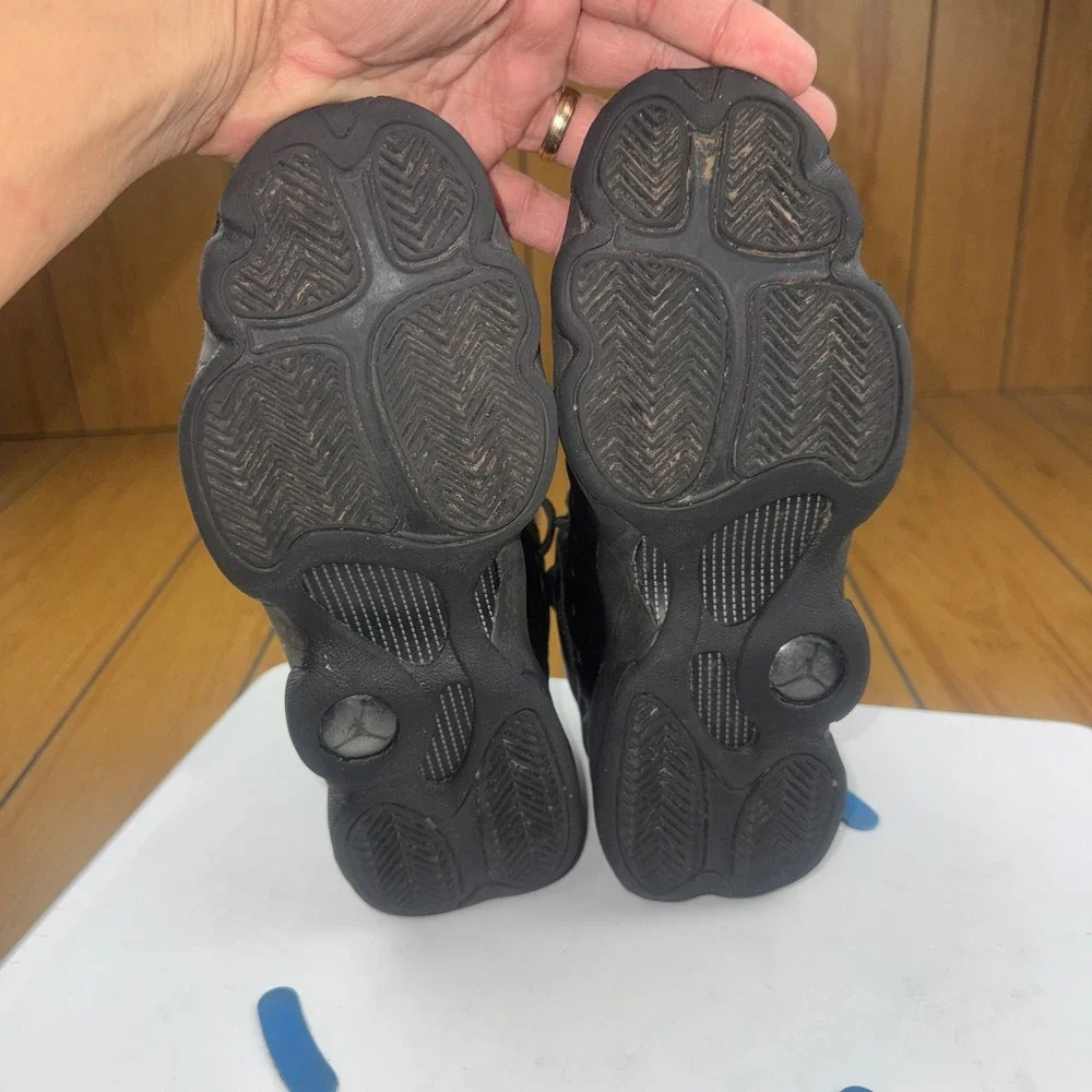 Jordan Team Showcase‎ Triple Black Kids Basketball Shoes 820273-002 Size 7Y